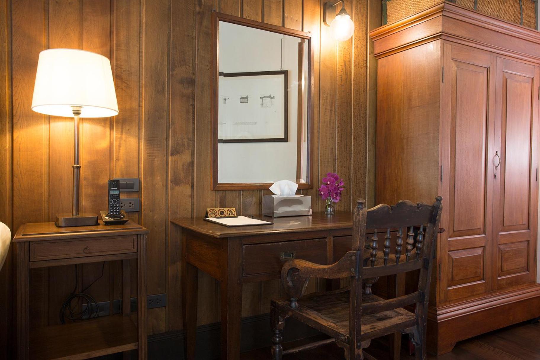 1905 Heritage Corner Bangkok Room photo
