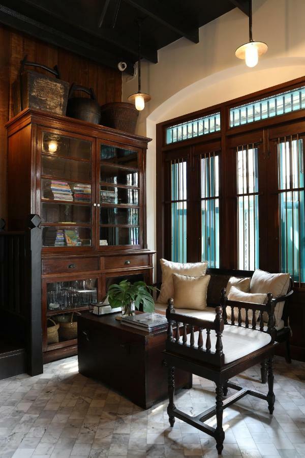 1905 Heritage Corner Bangkok Exterior photo